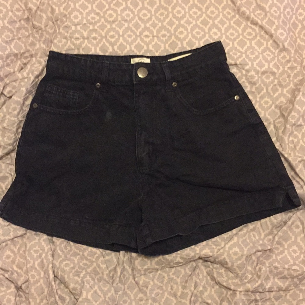 Black denim short